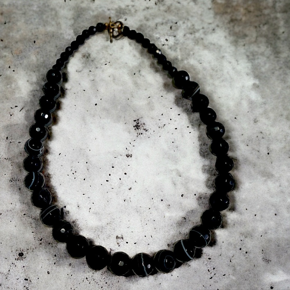 Vintage Black white gray stone graduated beaded choker necklace toggle clasp 8"